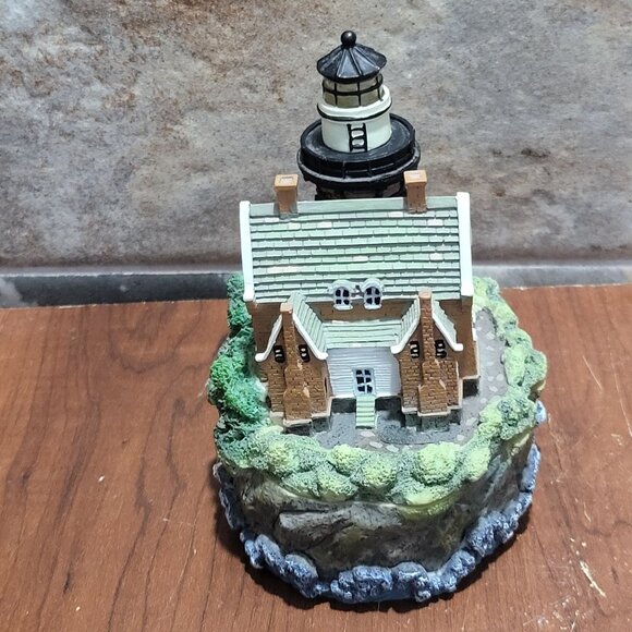 Seaside Treasures Block Island Southeast Lighthouse Musical Trinket Box Rhode Is - Picture 9 of 12